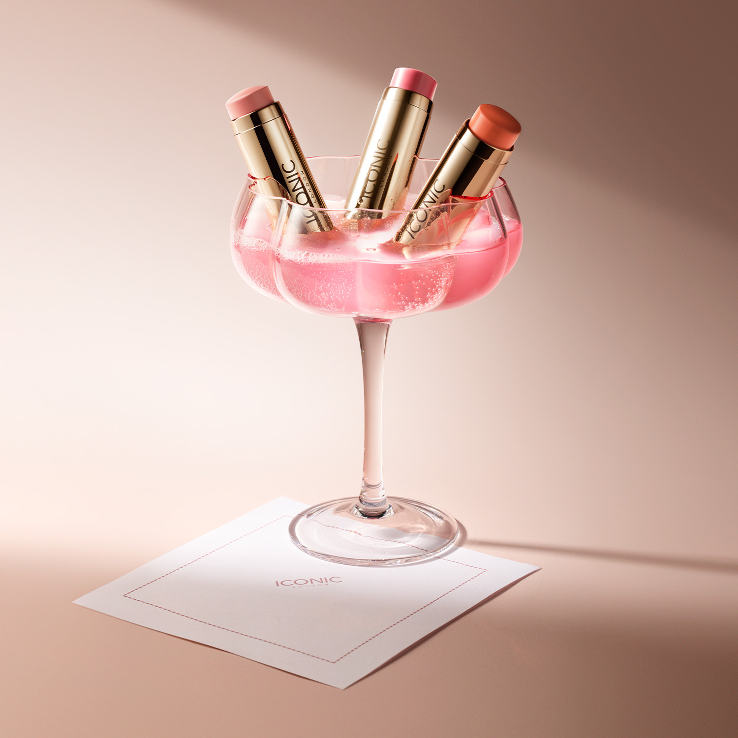 BLURRING BLUSH STICK BY ICONIC LONDON (RUBOR EN BARRA PARA MEJILLAS)